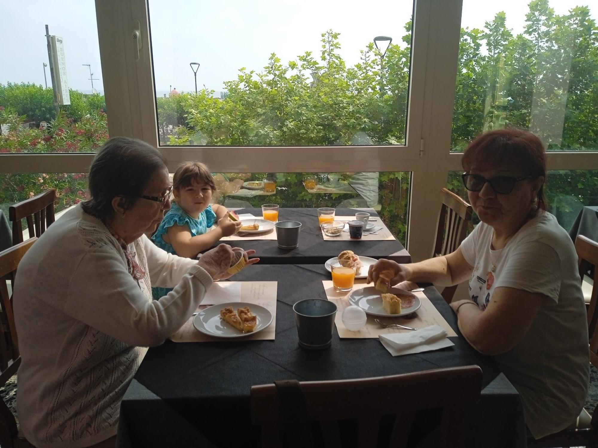 קרביה Hotel Buenos Aires מראה חיצוני תמונה
